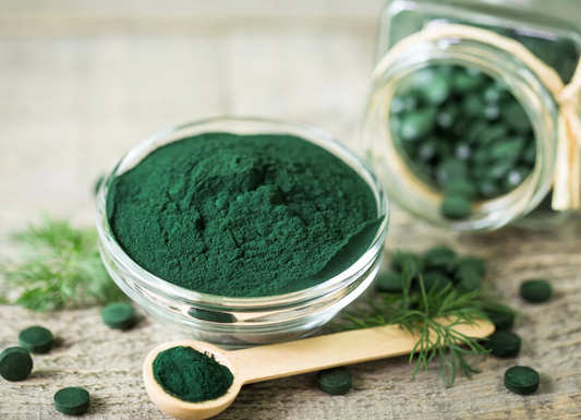 Health Benefits and Uses of Spirulina Superfood Powder